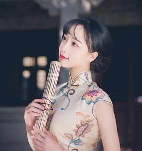 冷檬(剛開始叫小美)真名叫林雅婷,小美跟其他幾位比起來的優勢就是看